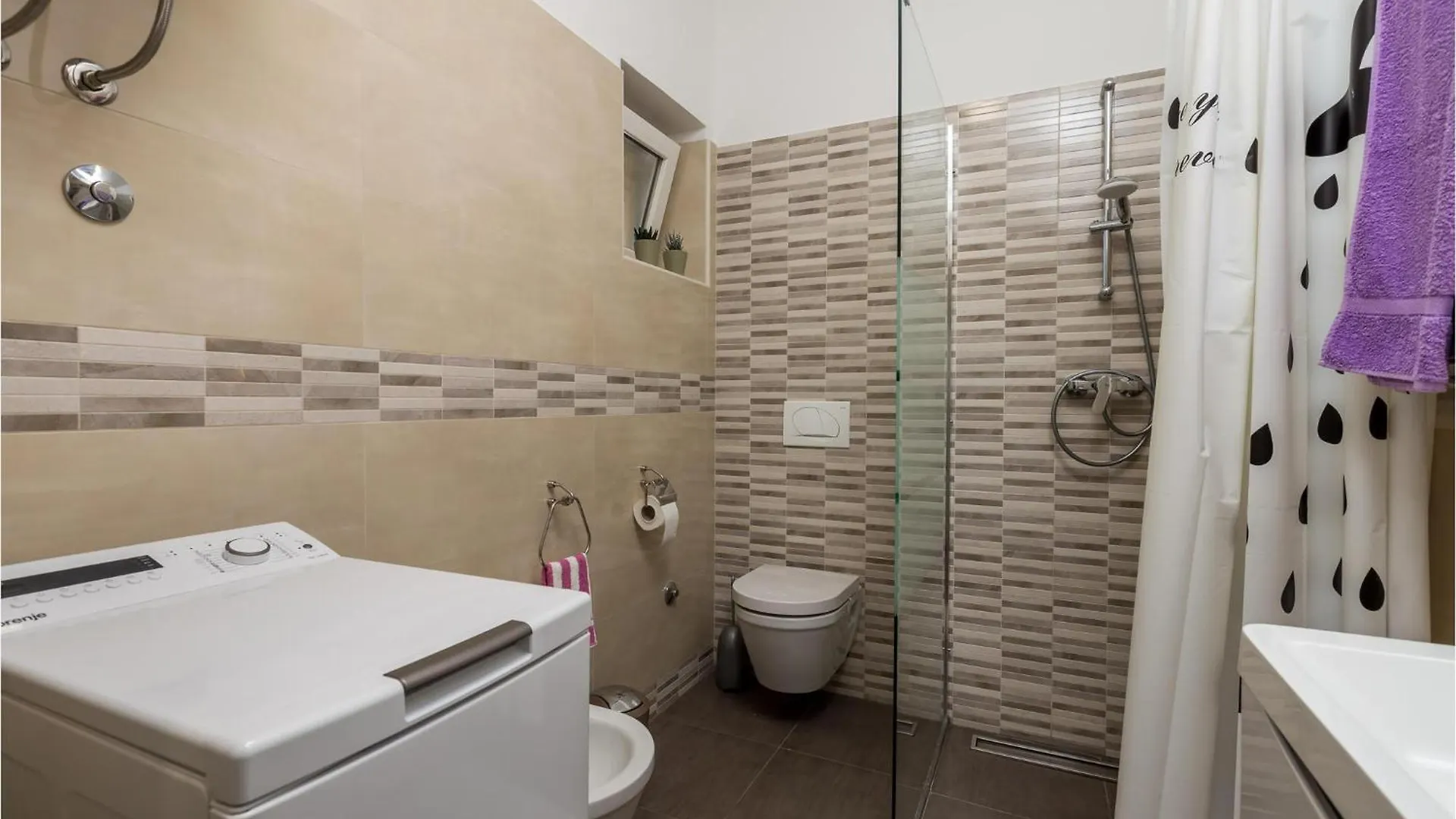 1 Bedroom Stunning Apartment In Lovran