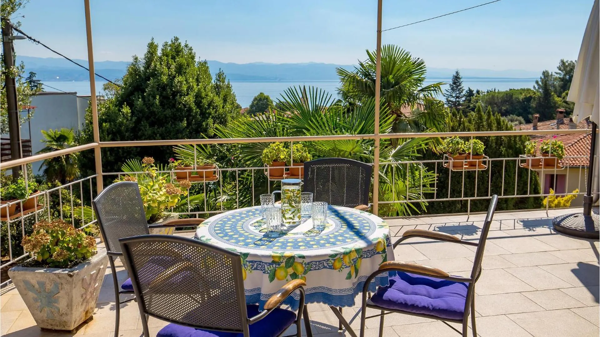 1 Bedroom Stunning Apartment In Lovran contacts