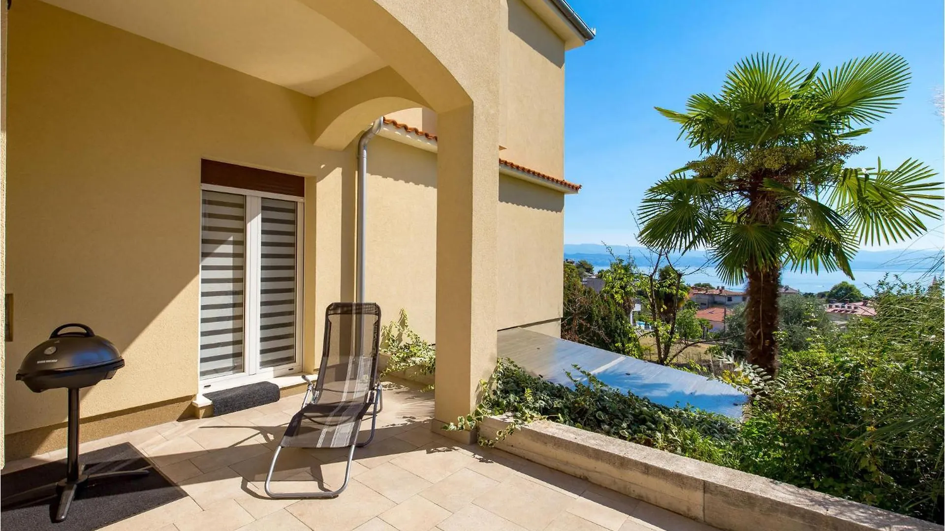 1 Bedroom Stunning Apartment In Lovran
